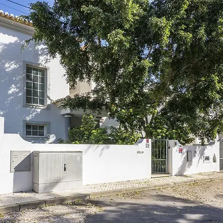 House Avenue فيلة *