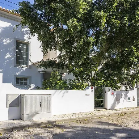 House Avenue فيلة *