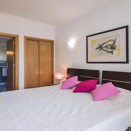 House Avenue فيلة بورتيماو