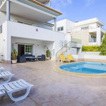 فيلة House Avenue